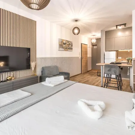 Azur Apartament Warna